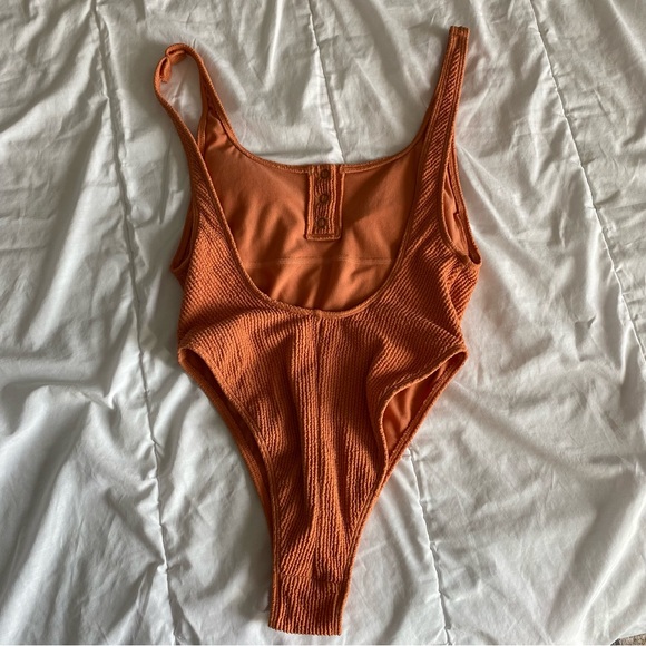 Roxy one piece swimsuit - Picture 4 of 6